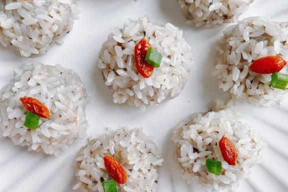 哪些人不適合食用糯米？東莞食材配送公司?為您解答